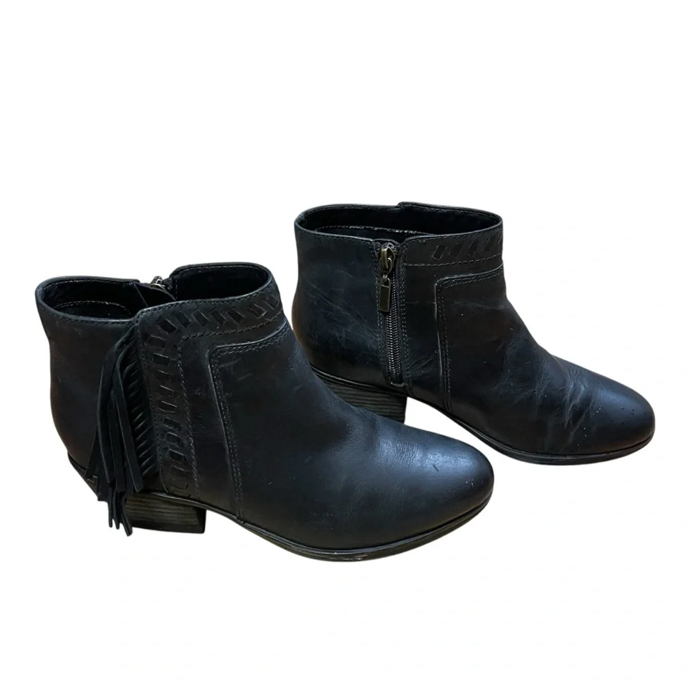 Clarks Artisan Gelata Flora Black Leather Fringe Ankle Boots Side Zip Women’s